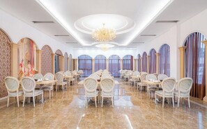 تناول الطعام