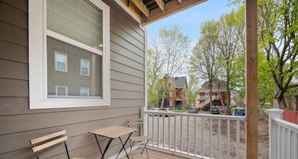 BBQ+Free Parking+Netflix+Games Near Bakery Square