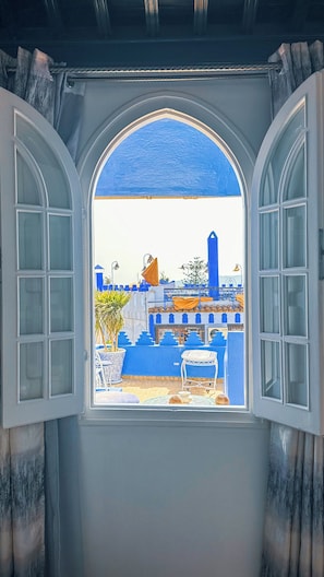 Deluxe Suite, 1 King Bed, Non Smoking, Mountain View | Free cribs/infant beds, free WiFi, bed sheets - Palacio Al Andalus (Chefchaouen)