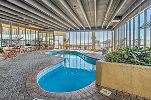 Pool - On-Site Ocean Access: Condo in Myrtle Beach (Myrtle Beach)