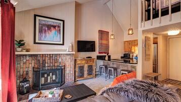 تلفزيون، مشغل دي في دي، كُتُب