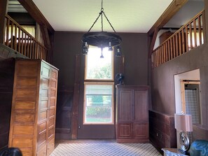 Interior - Newly Renovated Barn in Bellevue - Close to Sandusky and Lake Erie activities! (Bellevue)