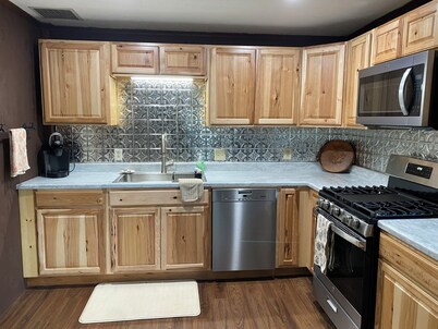 Newly Renovated Barn in Bellevue - Close to Sandusky and Lake Erie activities!