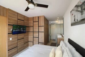 1 chambre, fer et planche à repasser, Wi-Fi, draps fournis