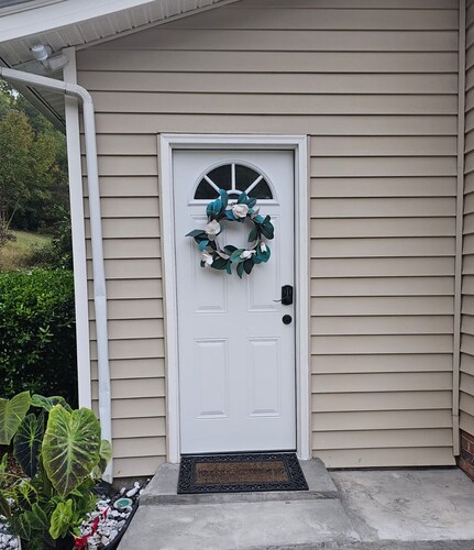 Cozy studio close to charming downtown Mooresville