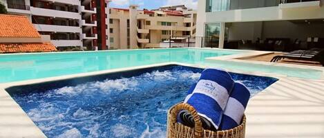 Outdoor pool, a heated pool