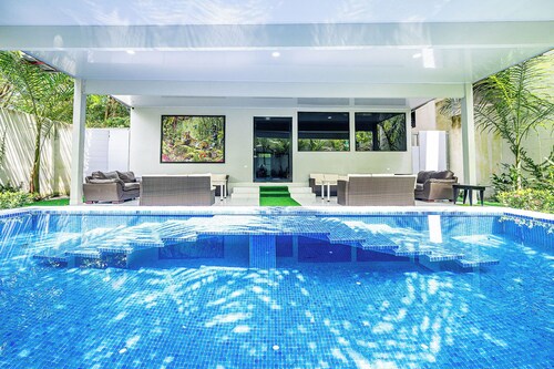 18 Bedroom PRIVATE HOME Jaco Beach, 5-Year of Excellence, VIP Concierge Services