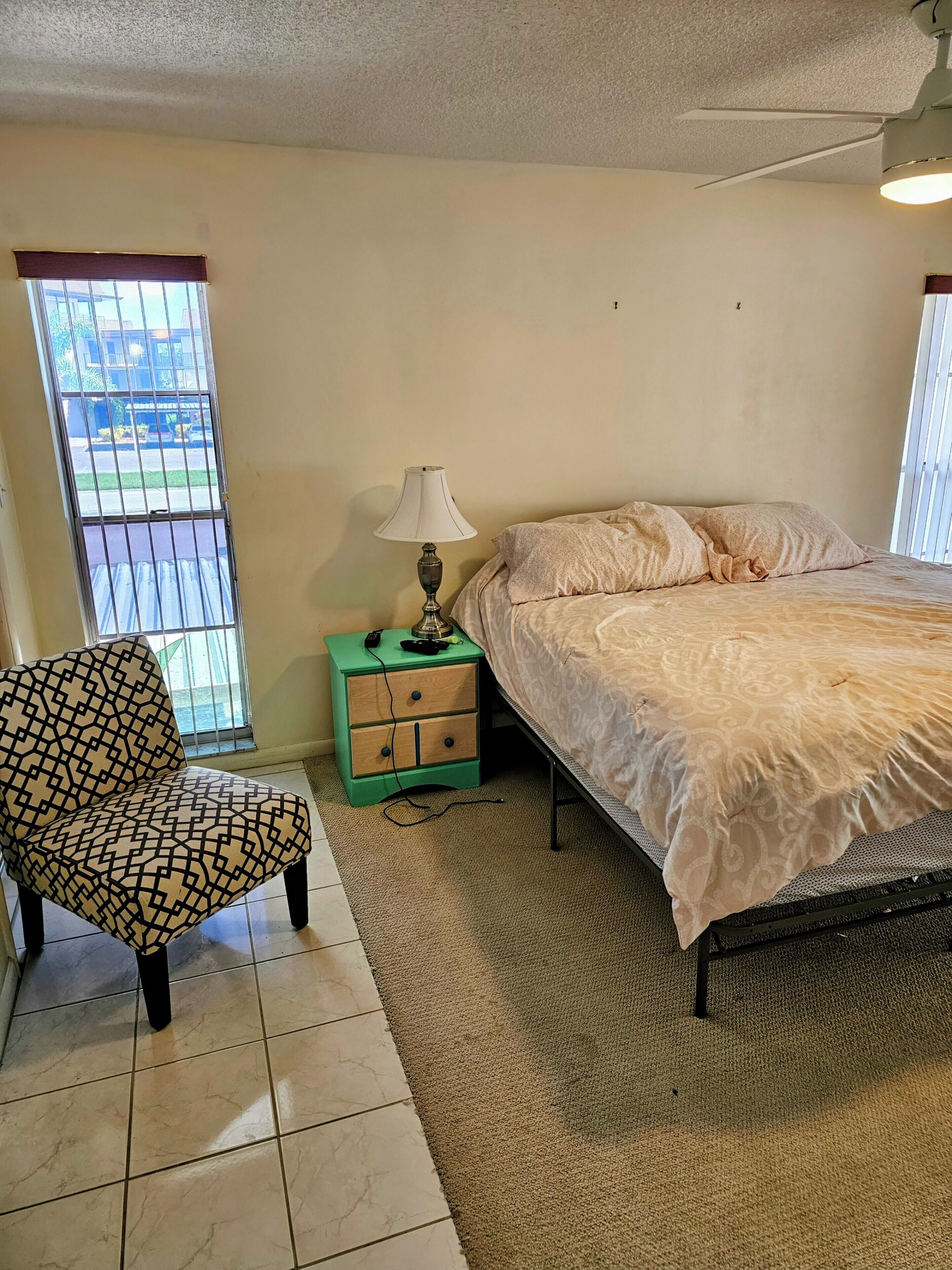 2-bedroom condo in terrific New Port Richey with AC, WiFi