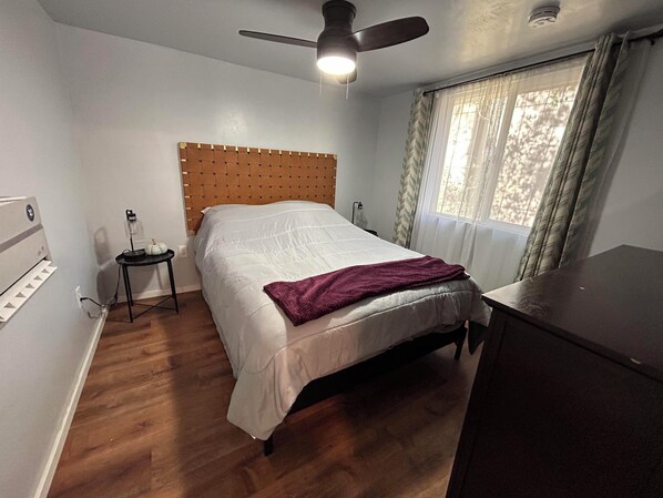 1 bedroom, WiFi, bed sheets