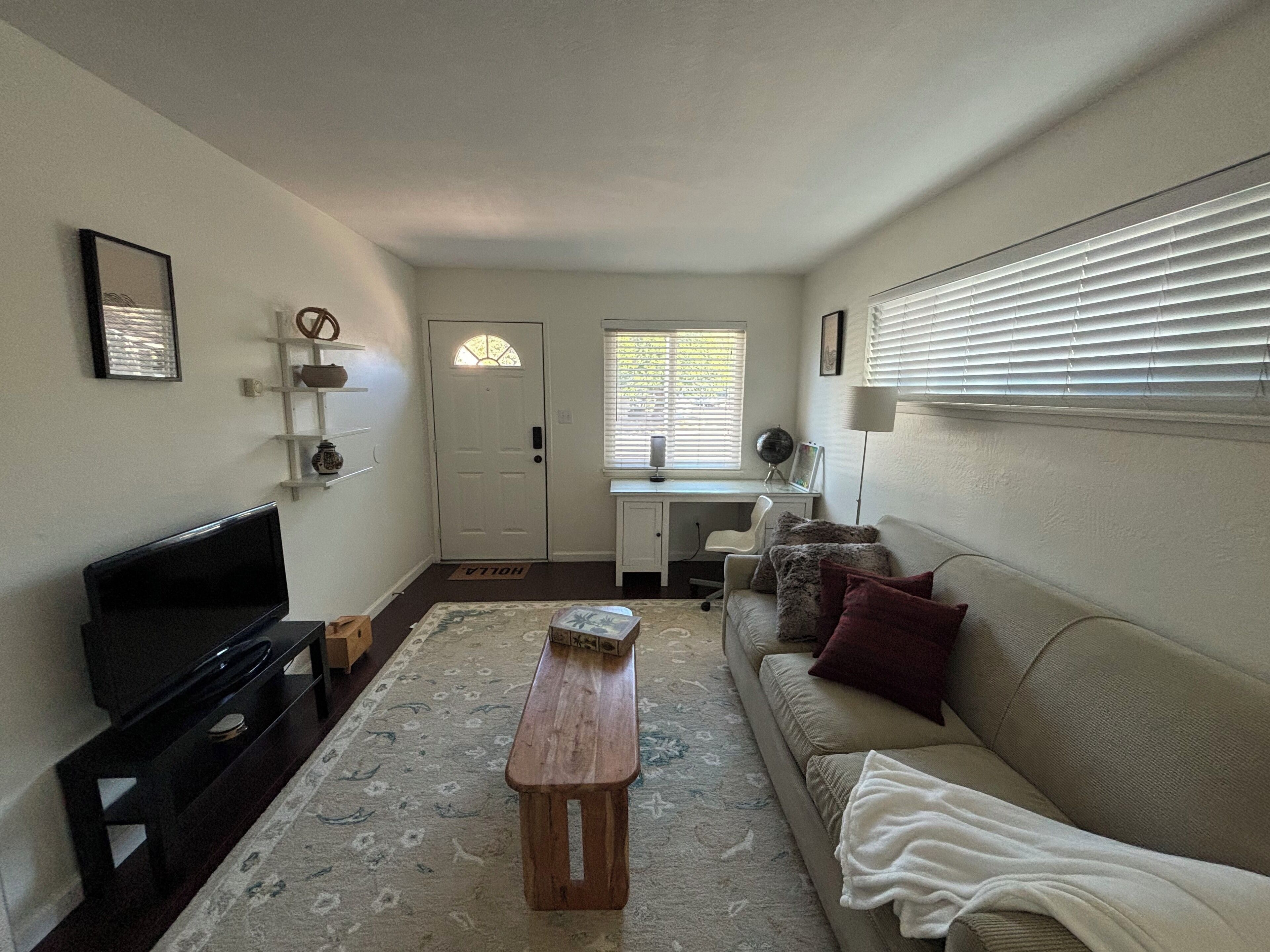 Central and Charming 1-bedroom apartment with AC, WiFi in amazing Sacramento
