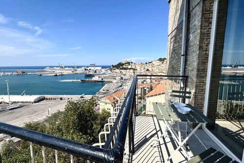 A40 - Ancona, elegant two-room apartment with a view