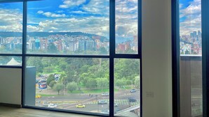 City view from property - Depto 3 dormitorios vistas a la ciudad (Quito)