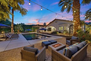 A heated pool - Casa Paloma in La Quinta, CA: Private Pool+Spa, EV Charger, BBQ! (La Quinta)