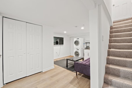 内装. Basement Unit 1-bedroom with AC and WiFi in beautiful Washington