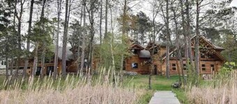 Luxury Riverfront Loft Guest House – Sauna & Pool Table