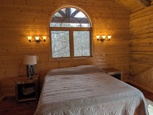 Loft Guest House w/ Private Dock & River Views