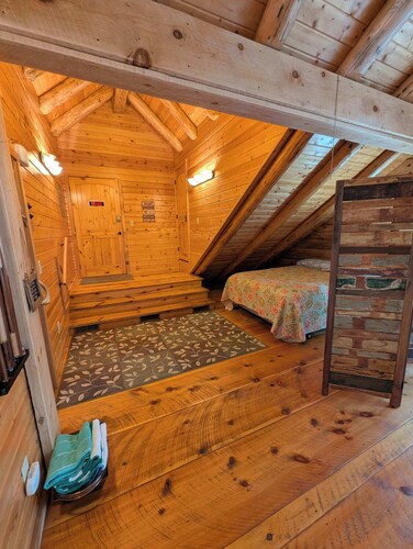 Loft Guest House w/ Private Dock & River Views