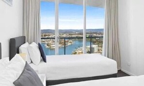 2 bedrooms, iron/ironing board, bed sheets