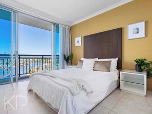 2 dormitoris, planxa i posts de planxar, wifi i roba de llit 