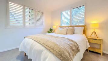 2 quartos, ferros/tábuas de passar roupa, Wi-Fi, roupa de cama