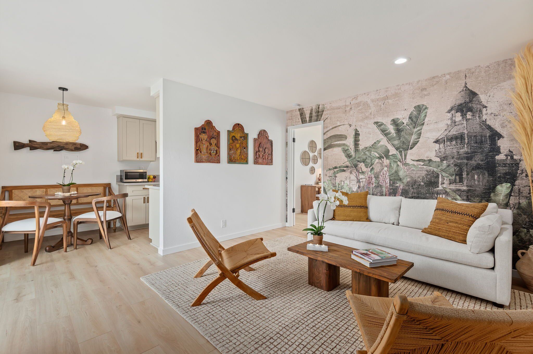 New - Tropical at The Greenwell Retreat, Tranquil Balinese Gardens, Walk to Beach!