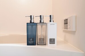 디럭스 아파트 | 욕실 | 슬리퍼