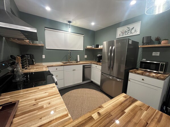 Microwave, oven, stovetop, dishwasher