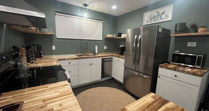 Charming Eastham Guesthouse