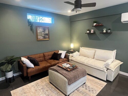 Charming Eastham Guesthouse