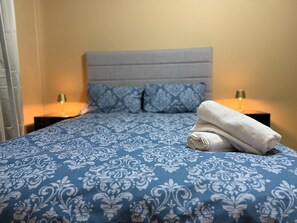 2 quartos, ferros/tábuas de passar roupa, Wi-Fi, roupa de cama
