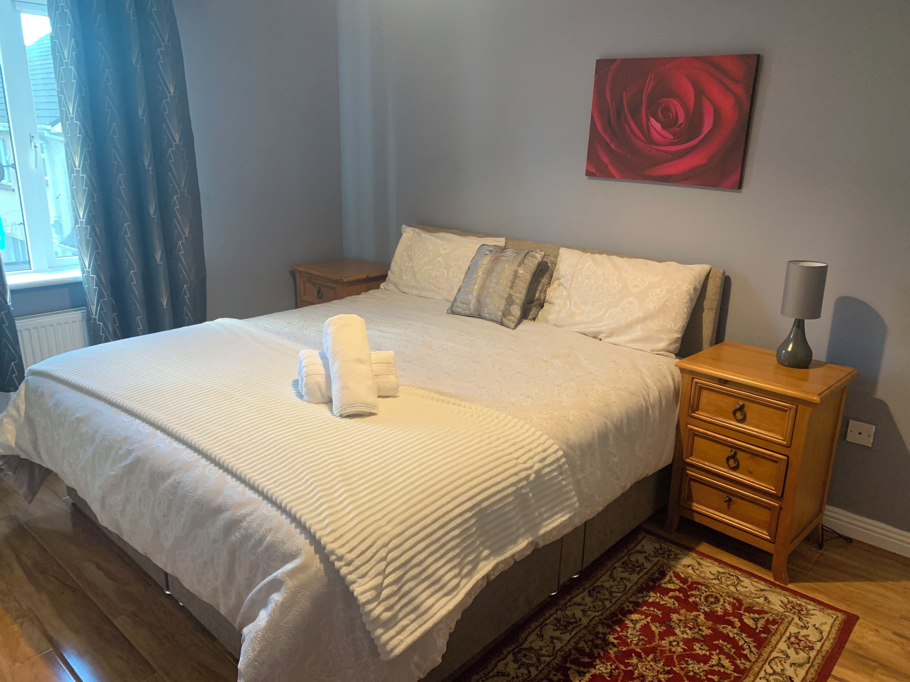 3 bedrooms, iron/ironing board, WiFi, bed sheets