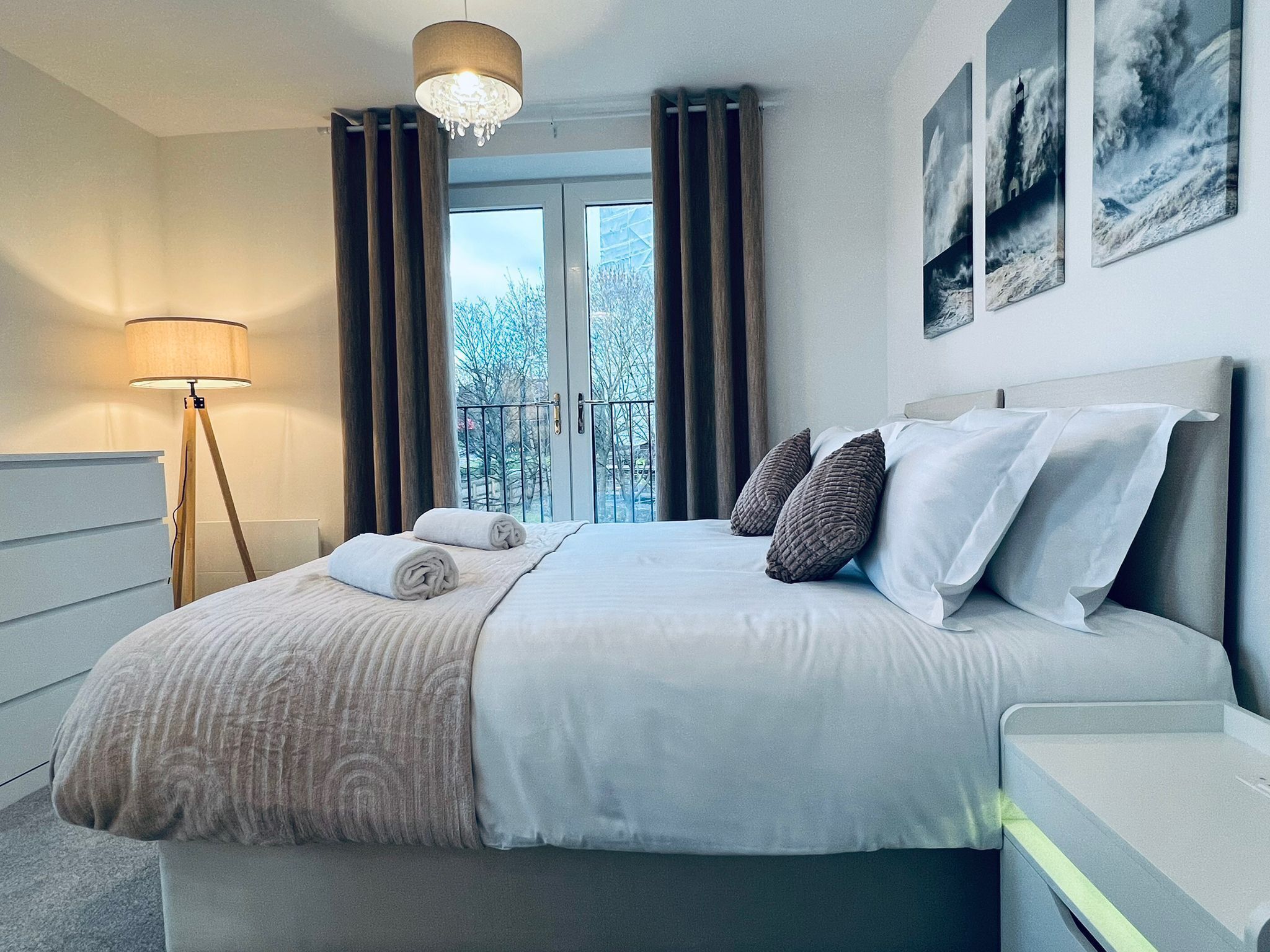 2 bedrooms, desk, iron/ironing board, free WiFi