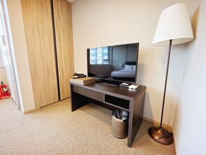 Dobbeltrom – standard | Skrivebord, wi-fi (inkludert) og sengetøy