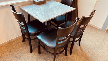 Grand Triple Room | Desk, free WiFi, bed sheets