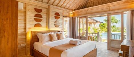 Bungalow, Balcony, Pool View