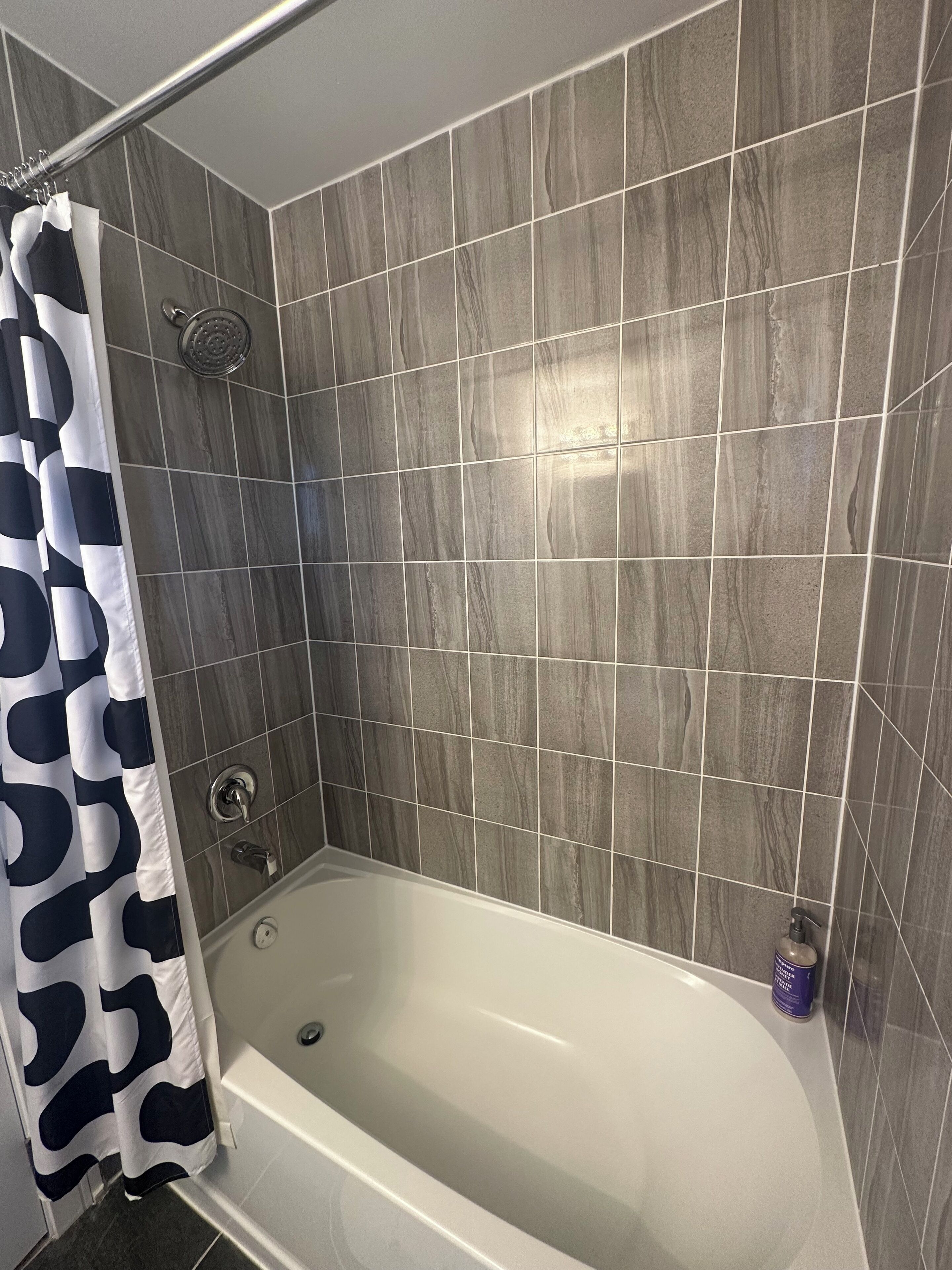 Towels, soap, shampoo, toilet paper