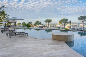 Udendørs pool