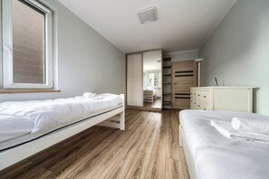 2 bedrooms, iron/ironing board, WiFi, bed sheets