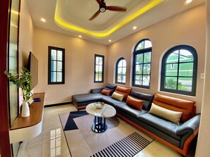 尊荣别墅, 花园景观 | 起居区