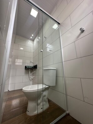 Quarto casal clássico | Banheiro