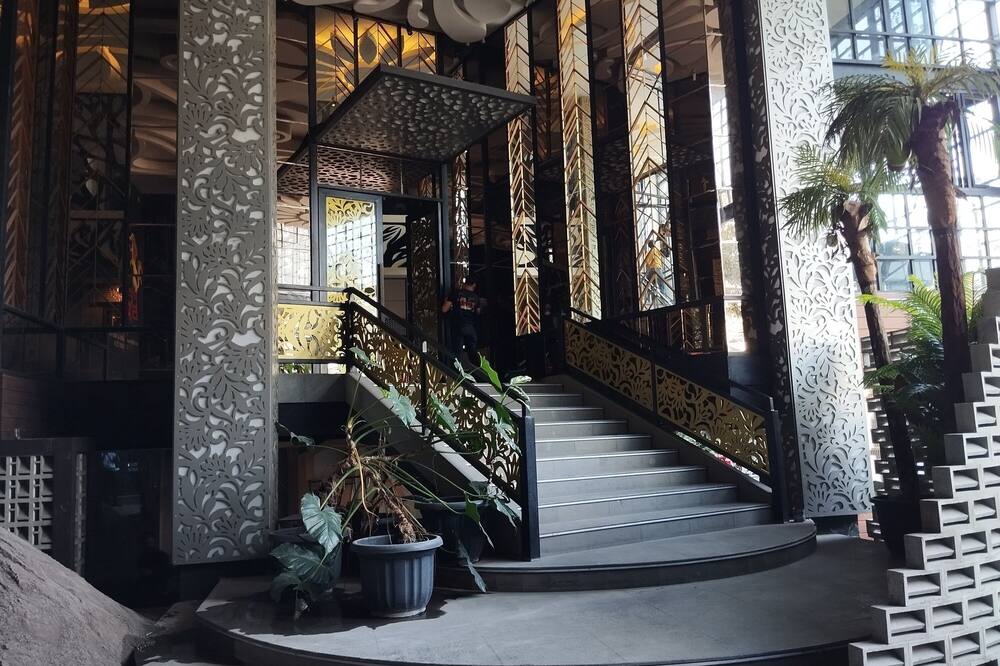 Avery De’Grand City Hotel Bandung