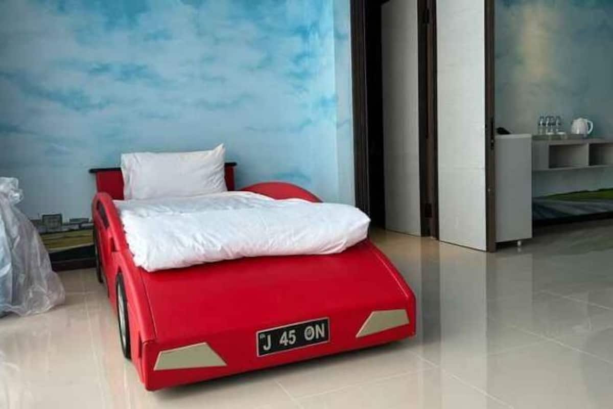 Ropa de cama de alta calidad, escritorio y wifi gratis