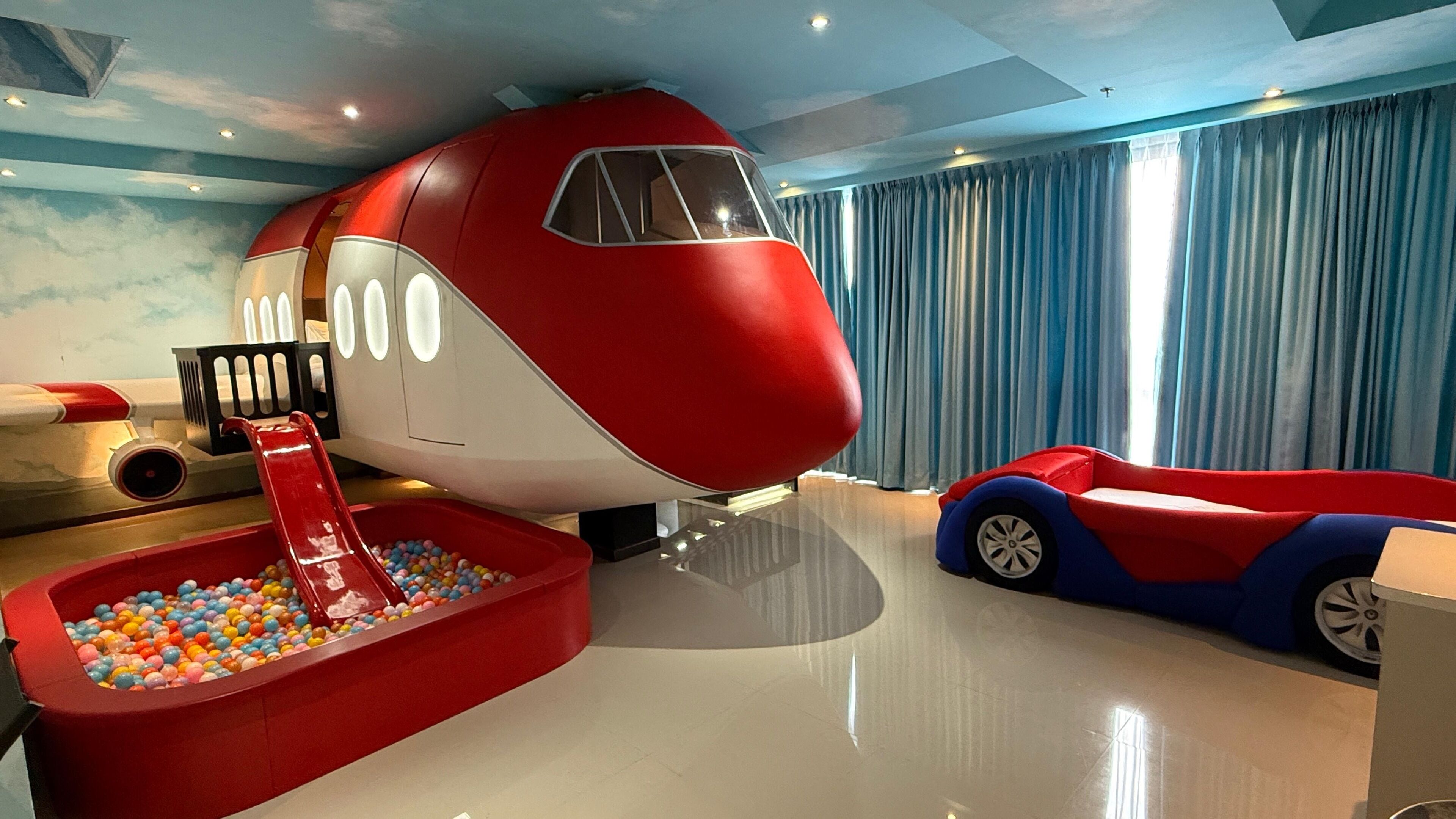 Signature Studio Suite | Premium bedding, desk, free WiFi