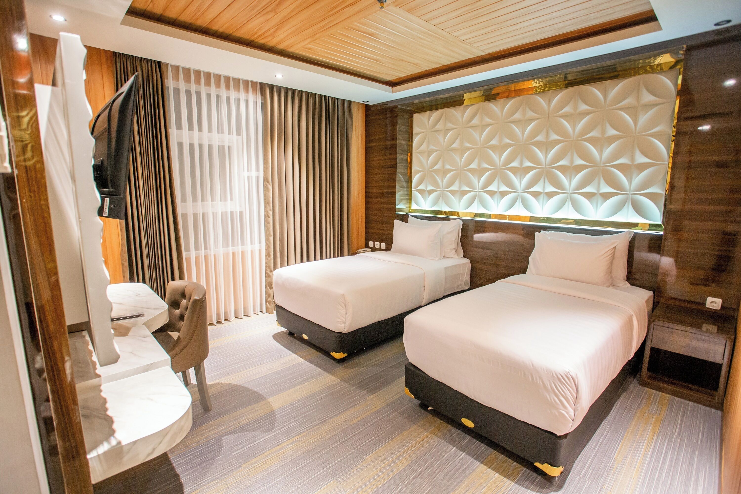 Executive Twin Room | Premium bedding, individually furnished, desk, free WiFi