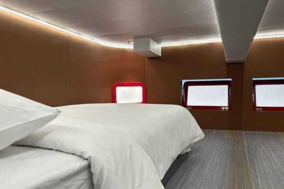 Ropa de cama de alta calidad, escritorio y wifi gratis