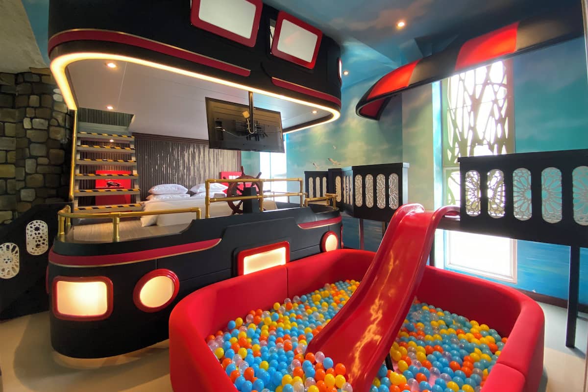 CRUISE THEME | Roupas de cama premium, escrivaninha, Wi-Fi de cortesia