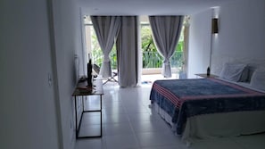 Comfort Triple Room, Partial Sea View