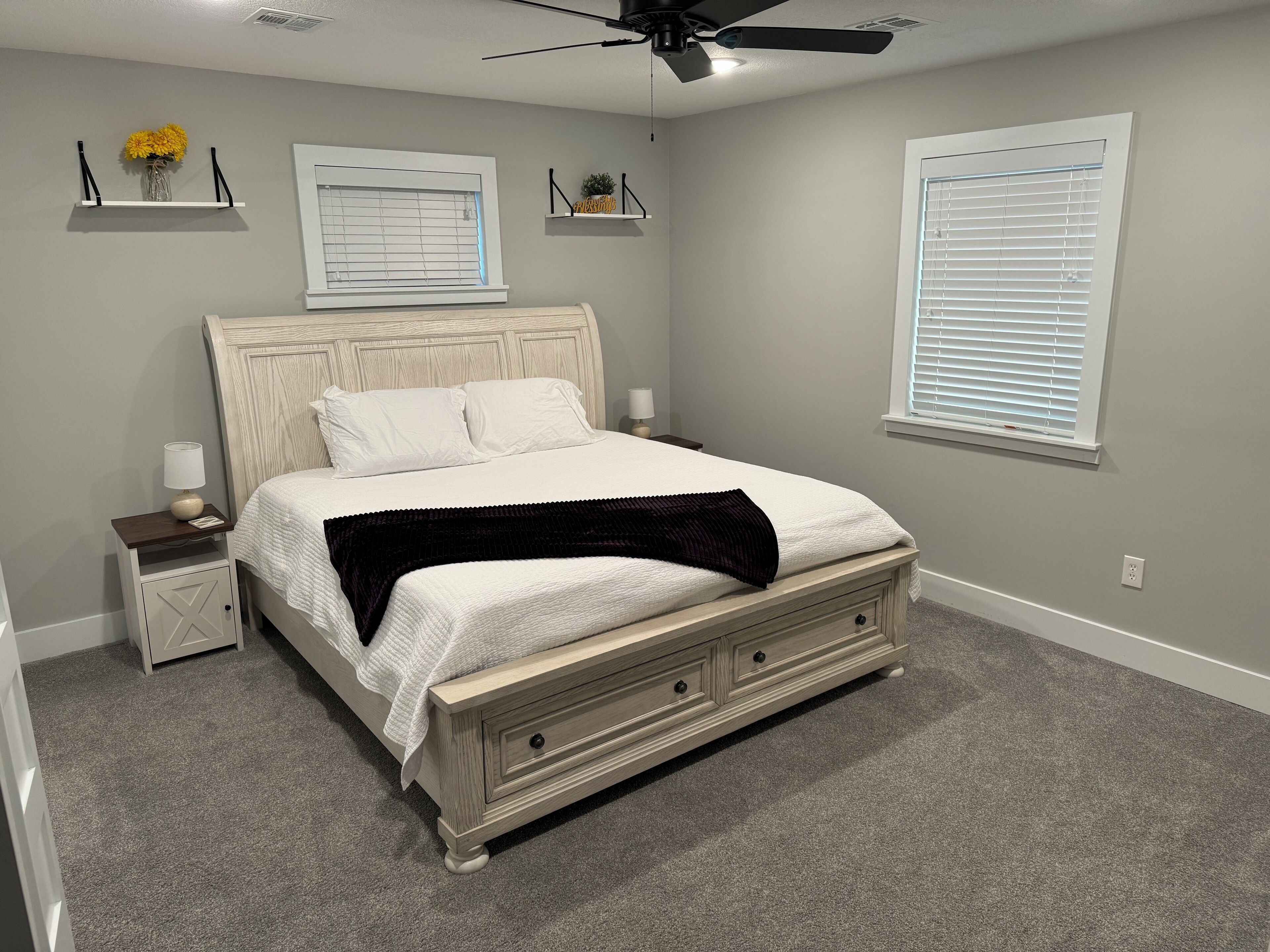 3 bedrooms, in-room safe, desk, iron/ironing board