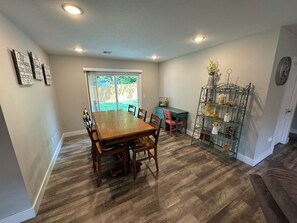 Dining - Wildcat Ridge,gorgeous,great location,modern,sleeps 9 (Manhattan)