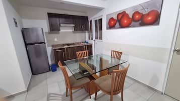 Departamento básico, vista al resort | Cocina privada